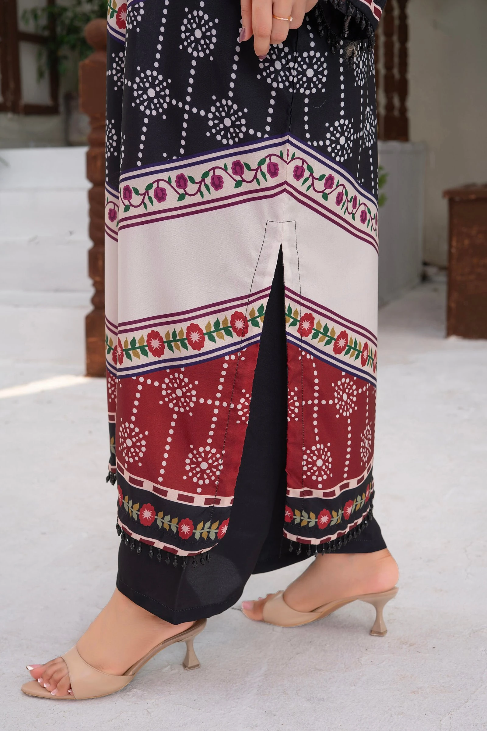Zeenat 2PC - Maroon Chunri Print Suit - Image 5