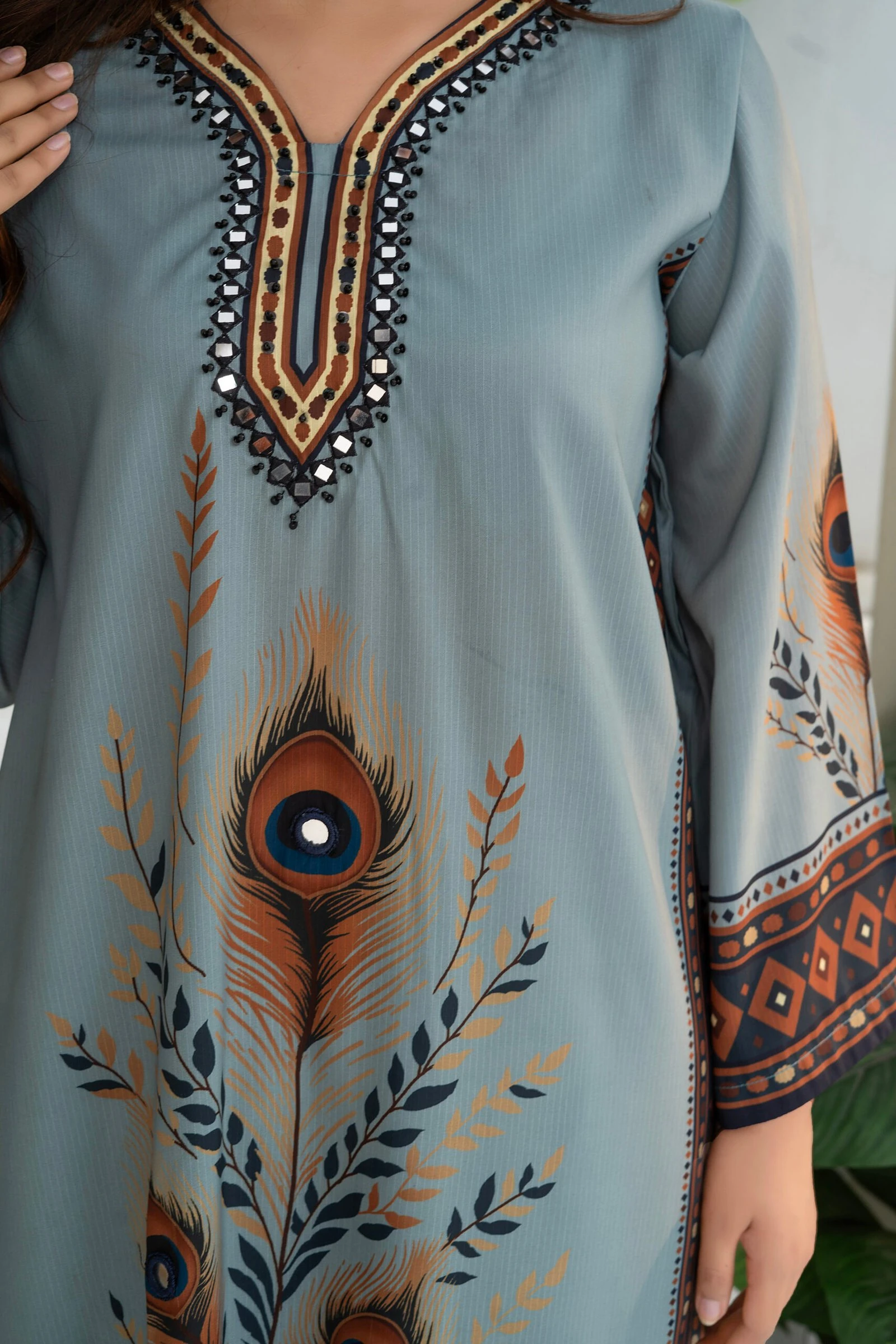 Kaavish 2PC - Grey Peacock Suit